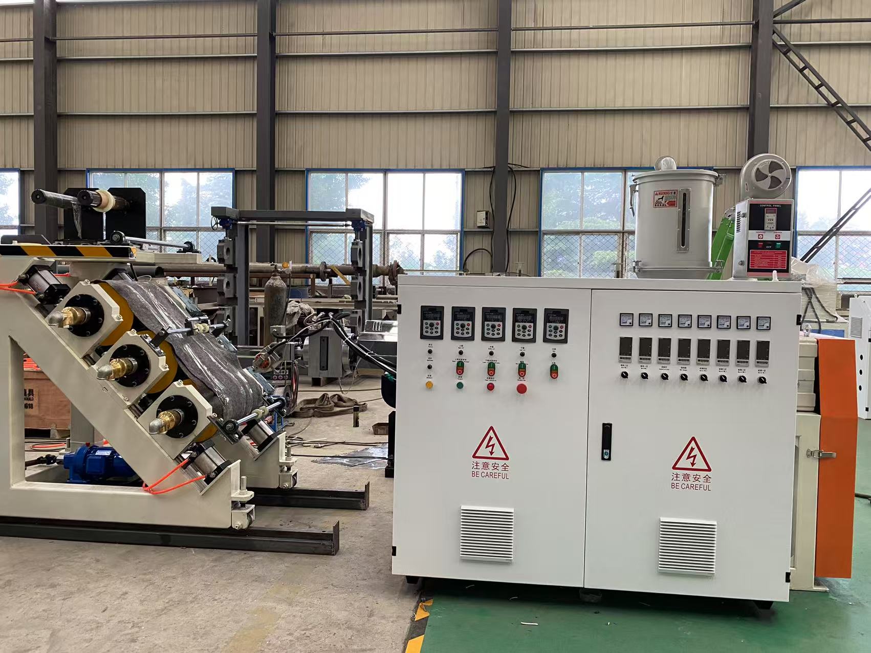 QINGDAO EASTSTAR sender Advanced TPE Waterstop produktionslinje til Indien